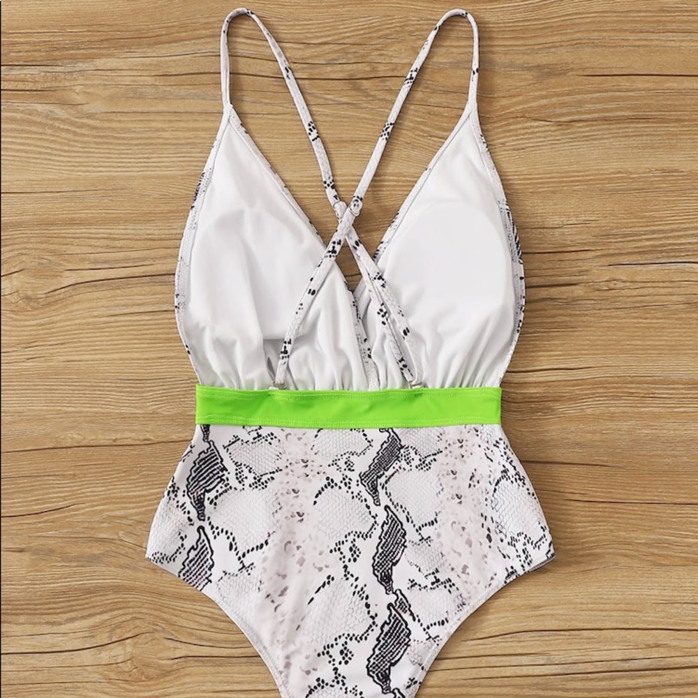 NWOT Snakeskin Print Crisscross Open Back Swimsuit - Picture 3 of 7